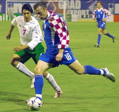 ����� ����