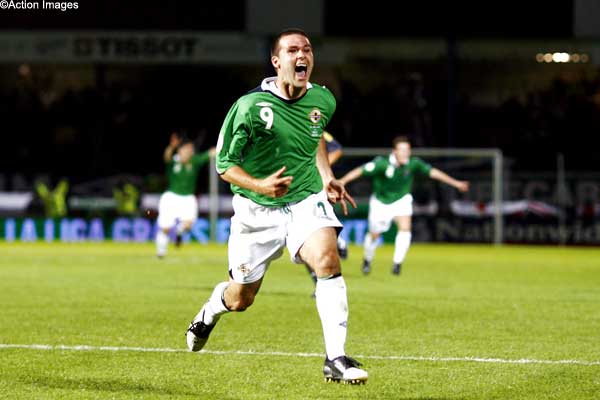 ����� ����