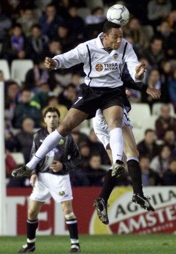 ���� ����