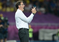 ����� ����