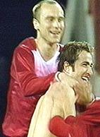 �������