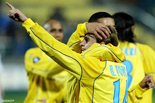 ����� ����